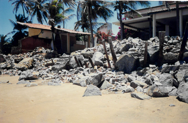1998 - Registros de ressaca e avanço do mar