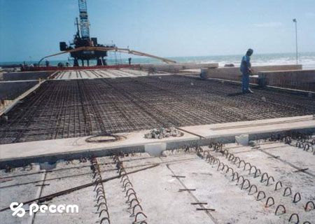 1999 - Obras de concretagem do Píer 1