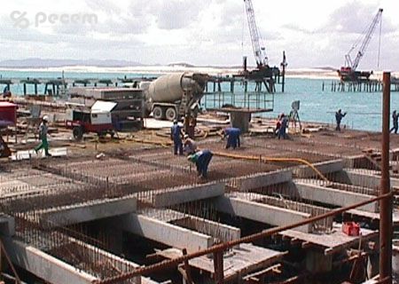 1998 - Obras estruturais do Píer 1