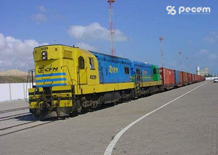 2003 (Setembro) - Início de operações de transporte pela ferrovia.